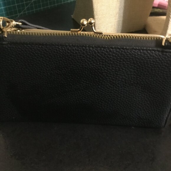 Nanette Lepore crossbody purse in excellent condition black with gingham lining - Picture 5 of 5